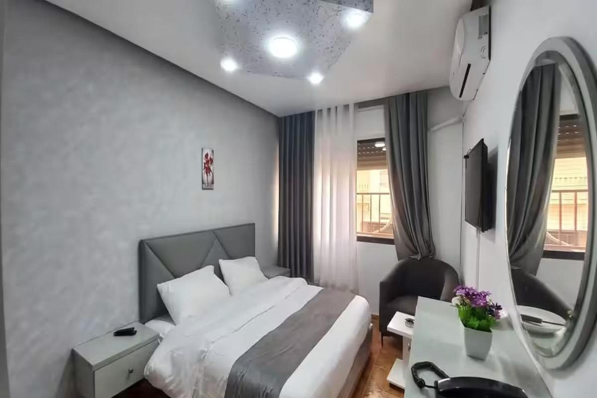 Al-Nujoom Hotel Suites Amman Extérieur photo