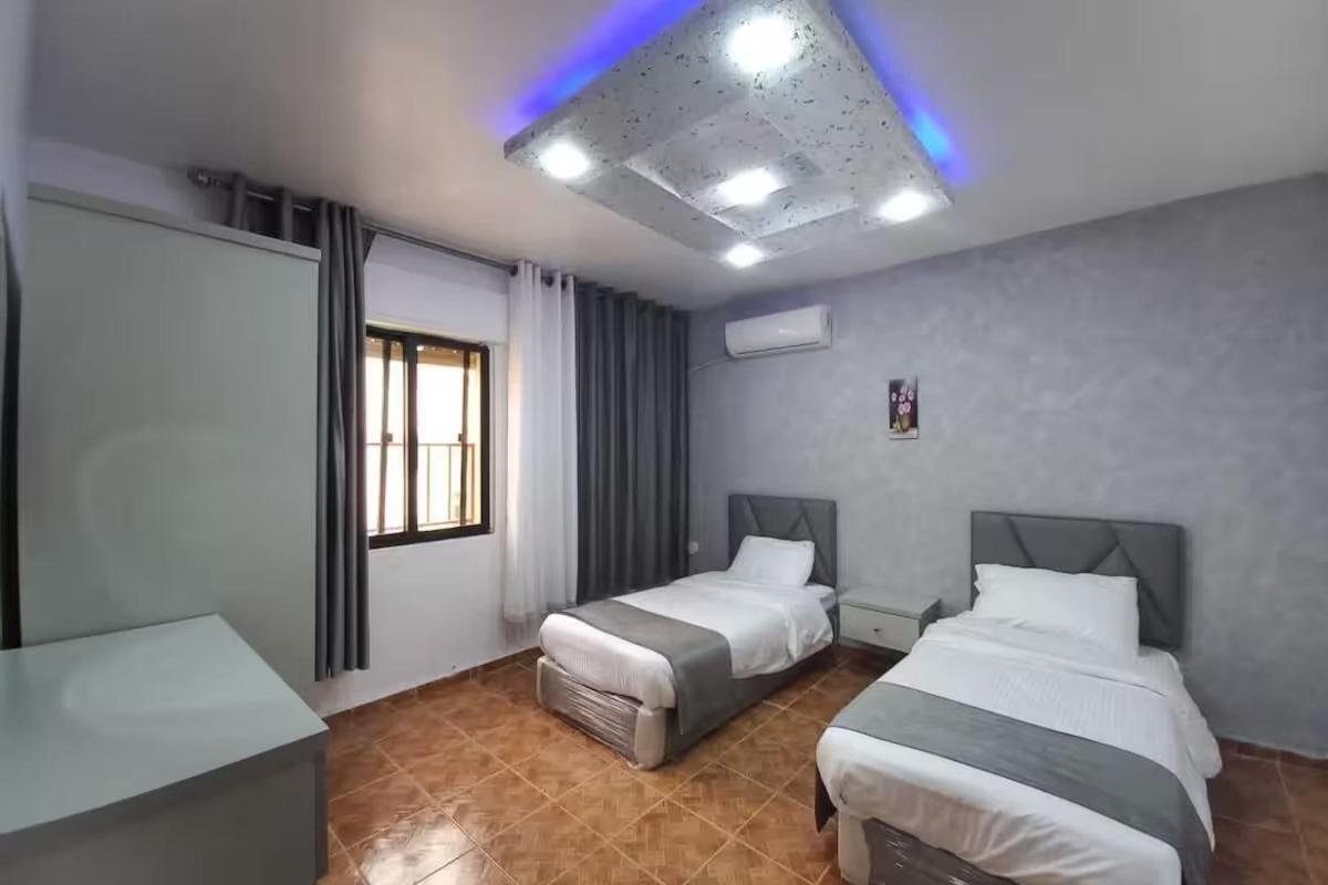 Al-Nujoom Hotel Suites Amman Extérieur photo