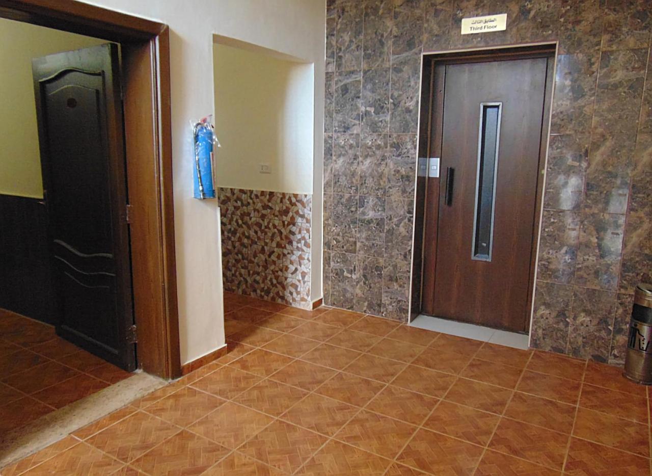 Al-Nujoom Hotel Suites Amman Extérieur photo